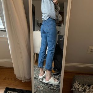 Levi’s cropped jean